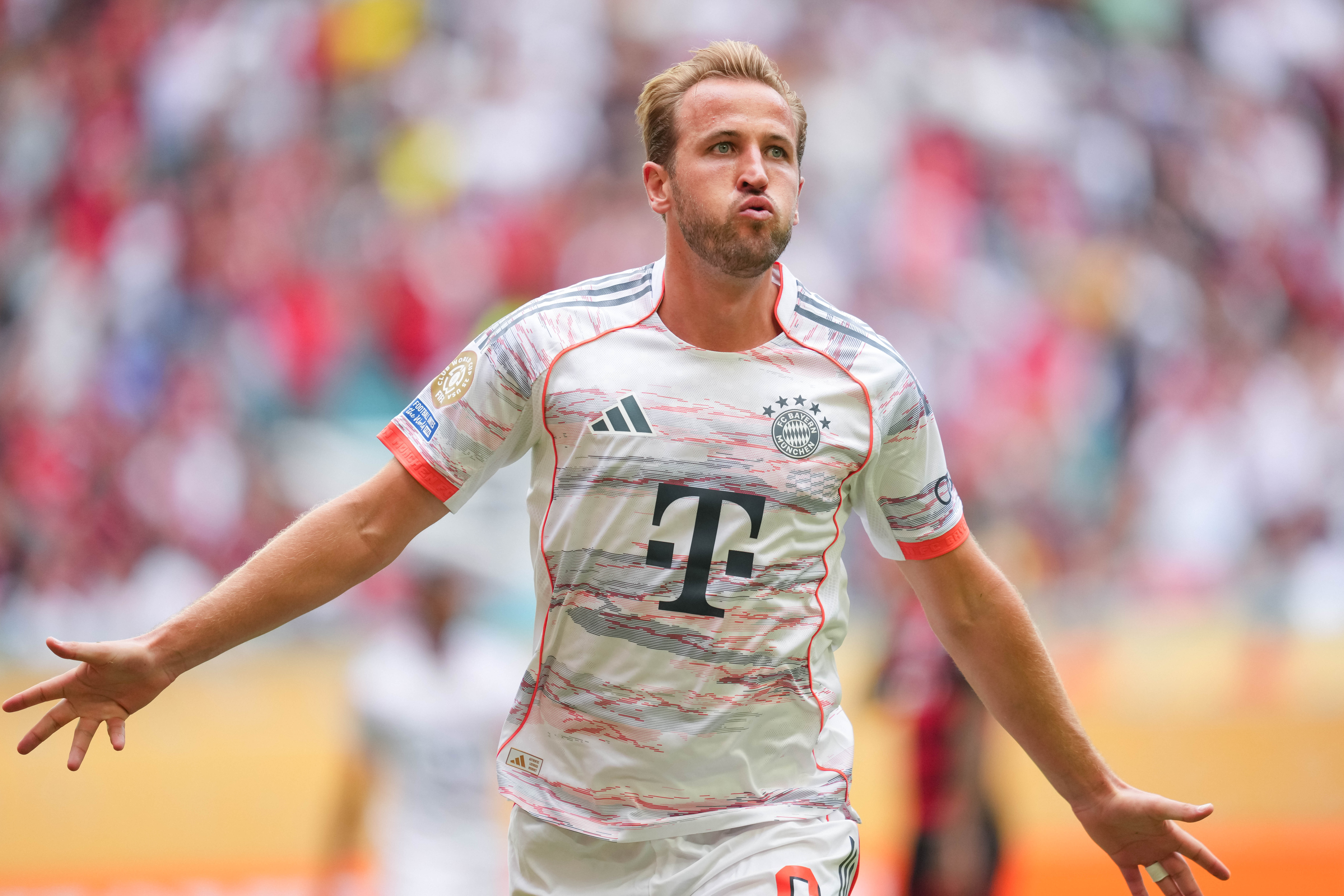 拜仁慕尼黑球员备战下一场比赛，冲刺冠军(拜仁慕尼黑球员备战下一场比赛,冲刺冠军是谁)